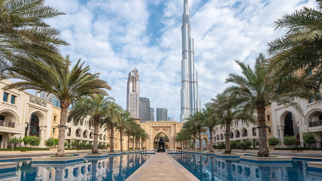 The Palace Downtown Dubai-006168-04-hotel grounds-walkway