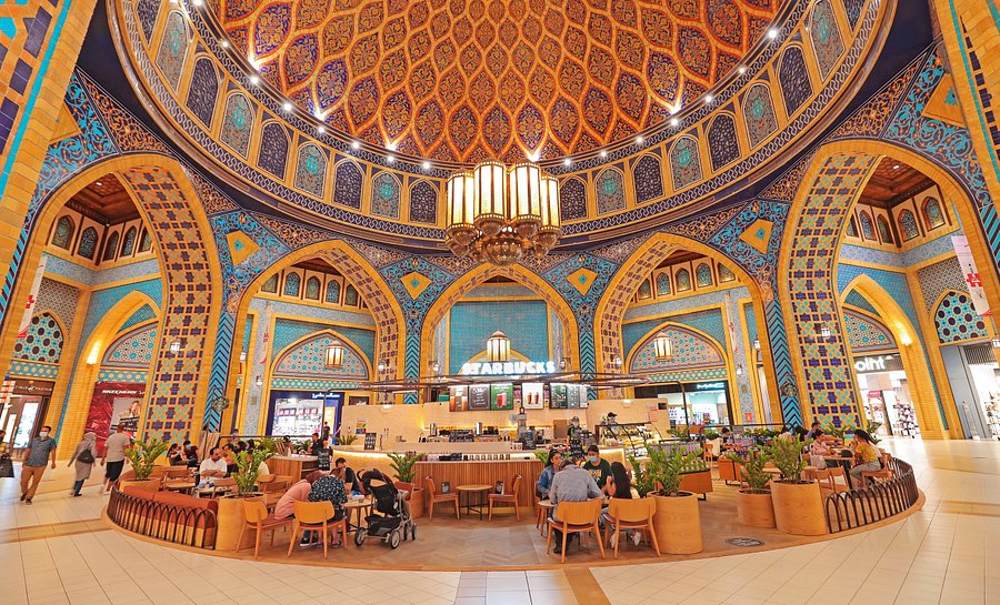 Shopping in Dubai: Malls, Souks, and Hidden Gems 13 ibn-battuta-mall-blends