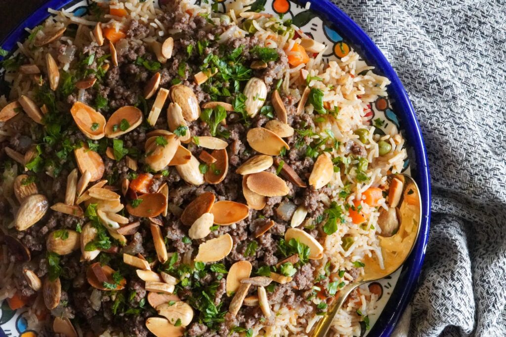 Ultimate Guide to Best Foods in Dubai : 10 Must-Try Dishes and Cafes 9 Oozie